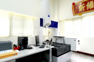 ツァイス製 3D 三次元測定機（CMM）