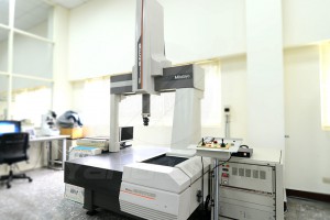 ミツトヨ製 3D 三次元測定機(CMM )