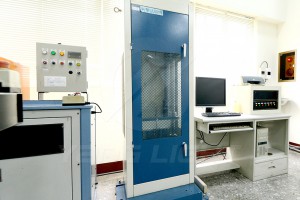 らくじゅうしきしょうげきしけんき